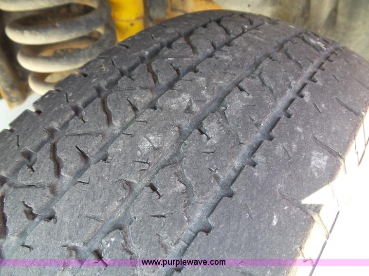 image for item J4031 1996 Ford F350 XLT Crew Cab pickup truck