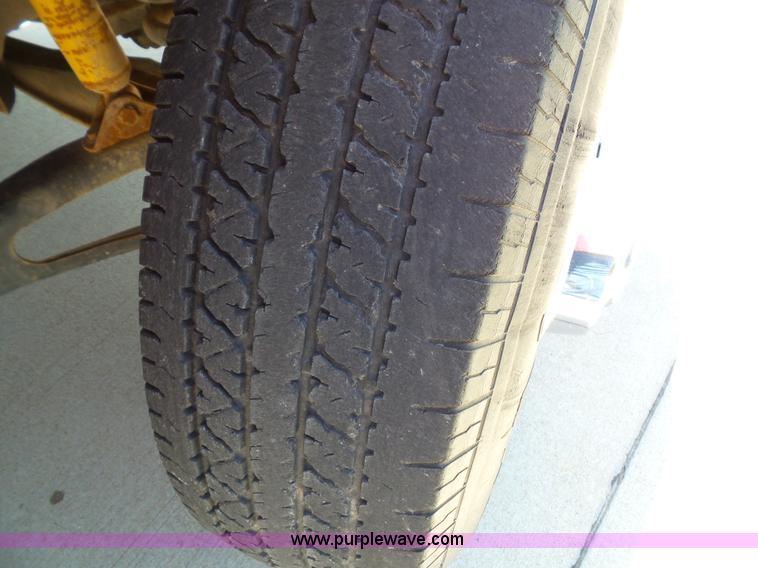 image for item J4031 1996 Ford F350 XLT Crew Cab pickup truck