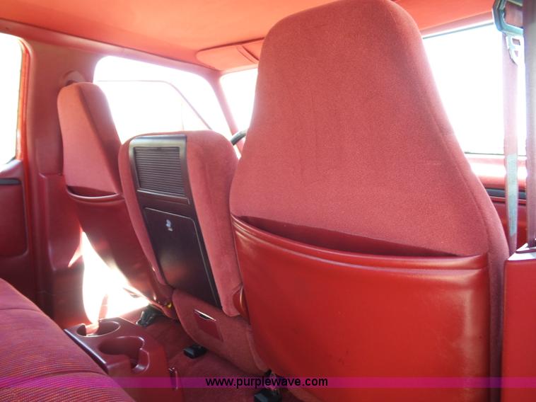 image for item J4031 1996 Ford F350 XLT Crew Cab pickup truck