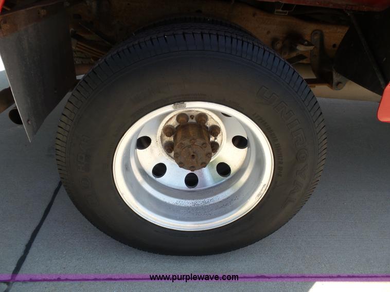 image for item J4031 1996 Ford F350 XLT Crew Cab pickup truck