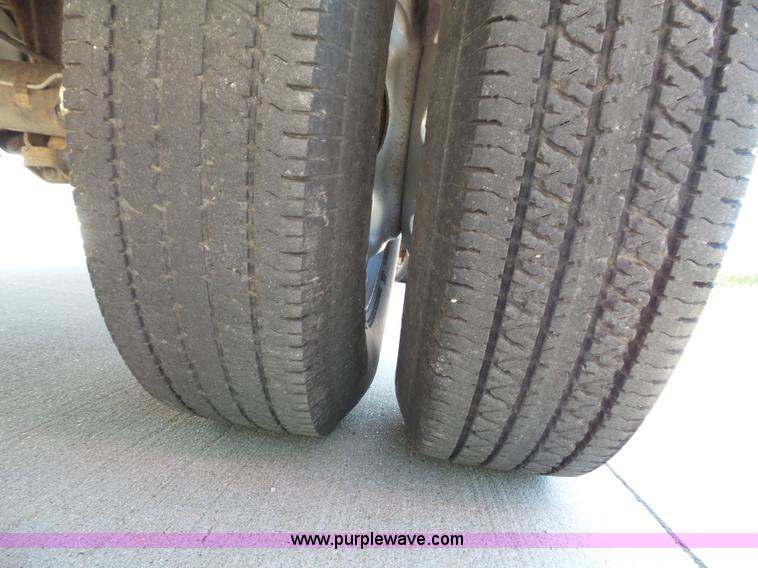 image for item J4031 1996 Ford F350 XLT Crew Cab pickup truck