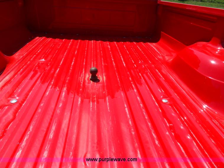 image for item J4031 1996 Ford F350 XLT Crew Cab pickup truck