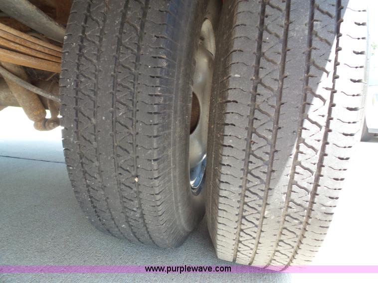 image for item J4031 1996 Ford F350 XLT Crew Cab pickup truck