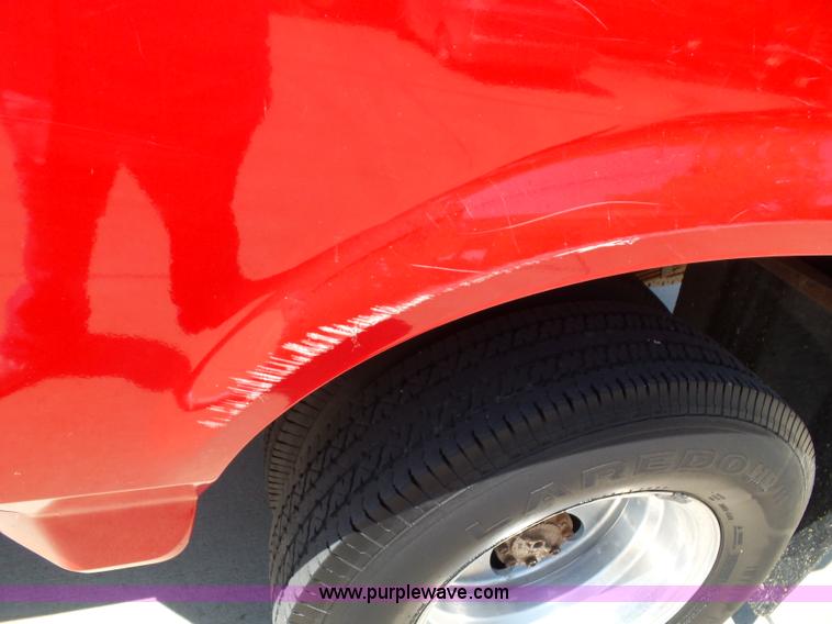 image for item J4031 1996 Ford F350 XLT Crew Cab pickup truck