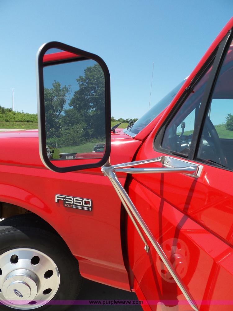 image for item J4031 1996 Ford F350 XLT Crew Cab pickup truck