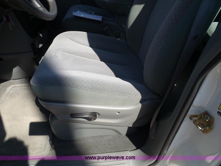 image for item J4824 2006 Dodge Grand Caravan