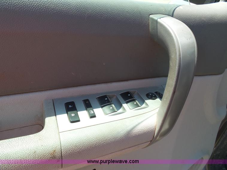 image for item J4826 2009 Chevrolet Silverado 1500 Ext. Cab pickup truck