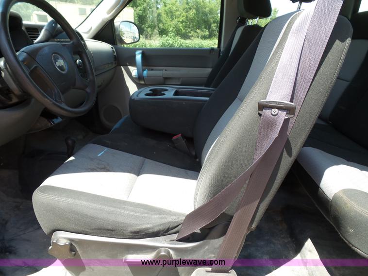 image for item J4826 2009 Chevrolet Silverado 1500 Ext. Cab pickup truck