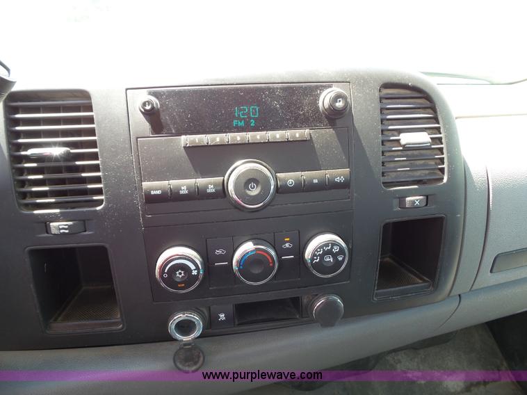 image for item J4826 2009 Chevrolet Silverado 1500 Ext. Cab pickup truck