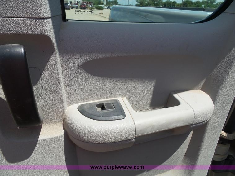 image for item J4826 2009 Chevrolet Silverado 1500 Ext. Cab pickup truck