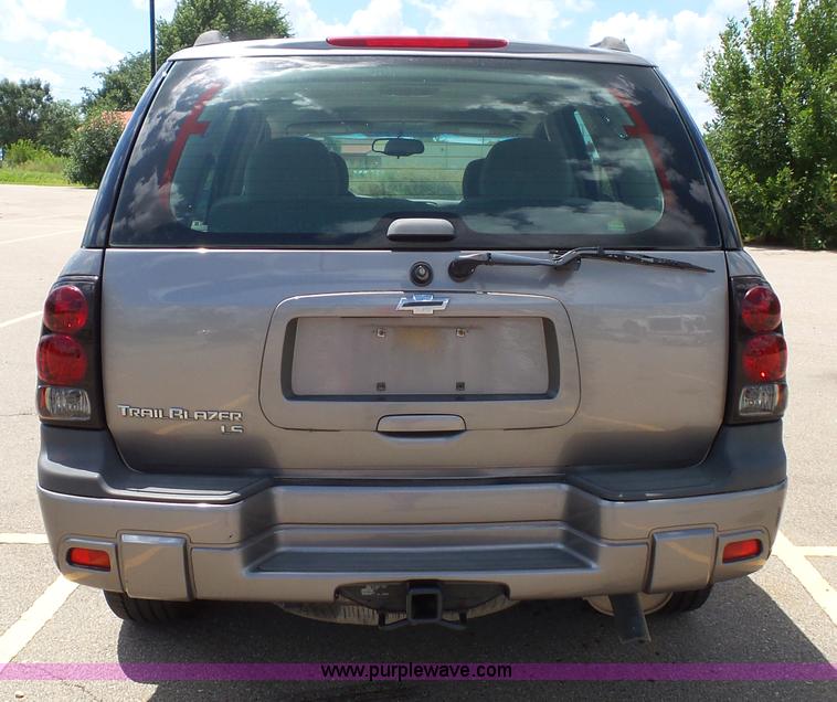image for item J4827 2005 Chevrolet TrailBlazer LS SUV