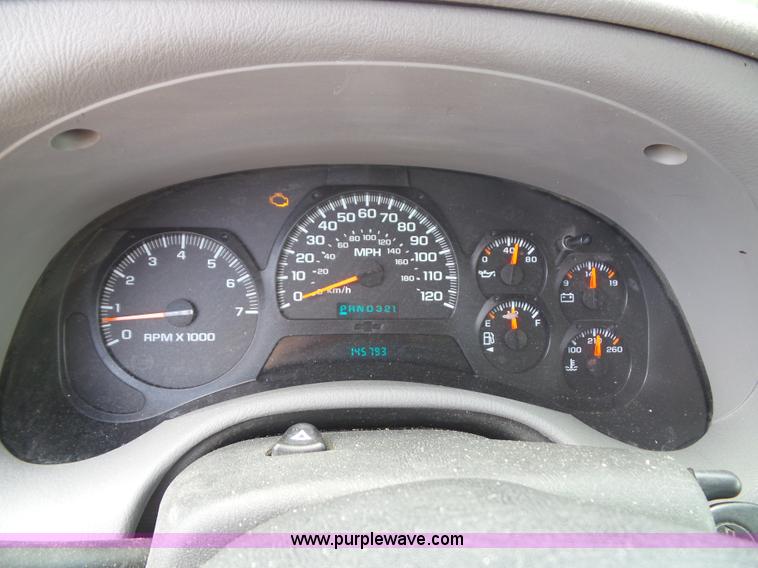 image for item J4827 2005 Chevrolet TrailBlazer LS SUV