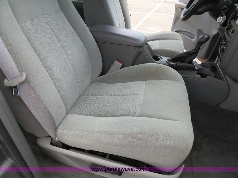 image for item J4827 2005 Chevrolet TrailBlazer LS SUV