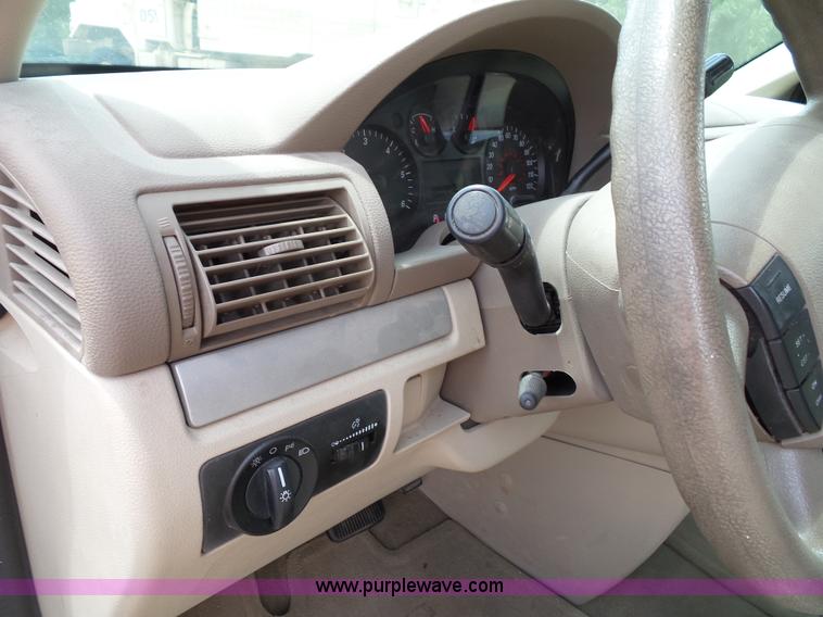 image for item J4829 2007 Ford Freestar van