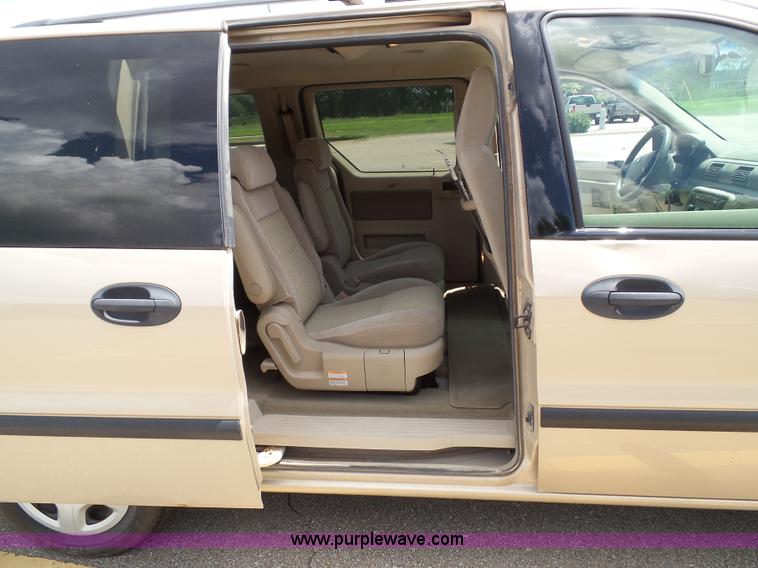 image for item J4829 2007 Ford Freestar van