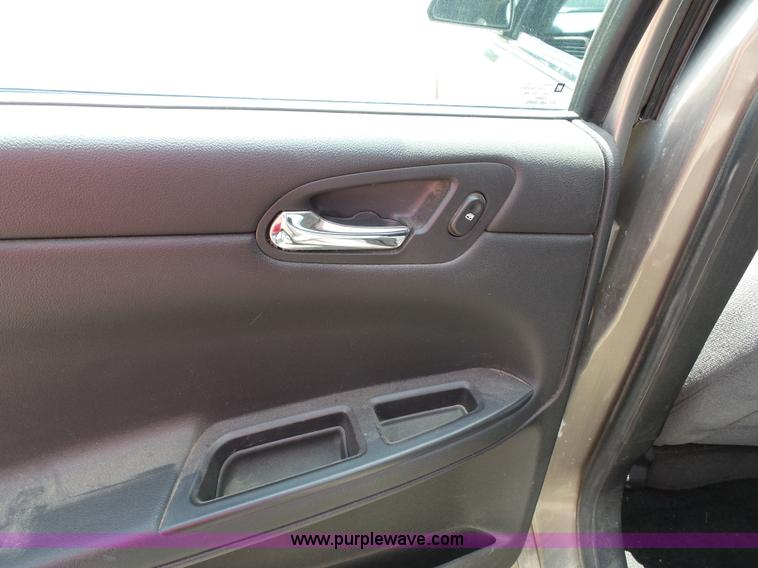 image for item J4830 2007 Chevrolet Impala LS