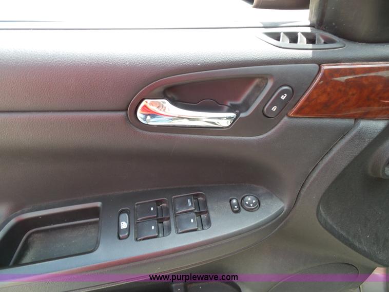 image for item J4830 2007 Chevrolet Impala LS