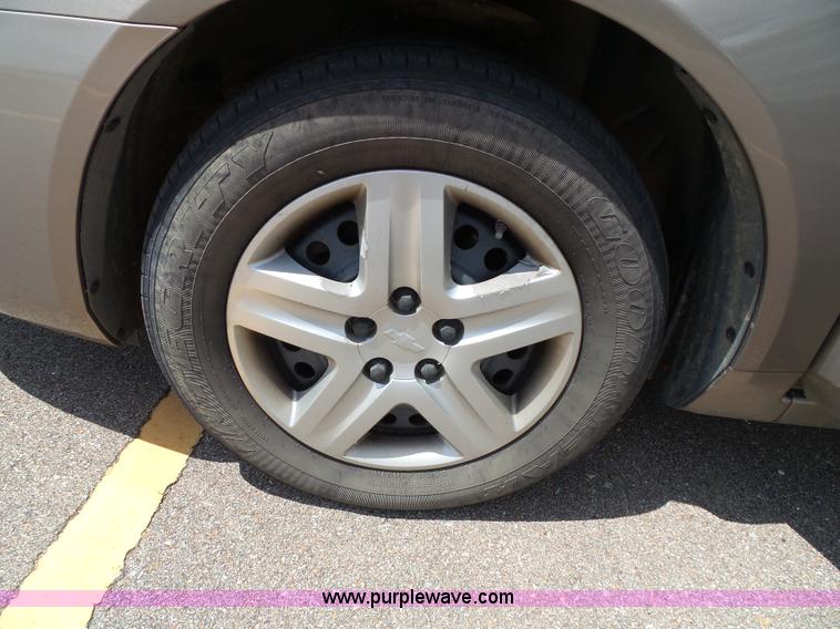 image for item J4830 2007 Chevrolet Impala LS