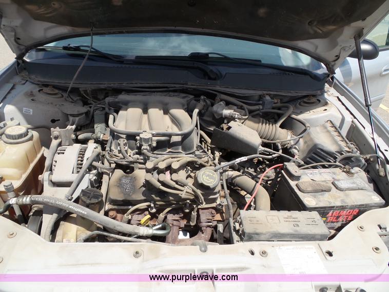 image for item J4831 2006 Ford Taurus SE
