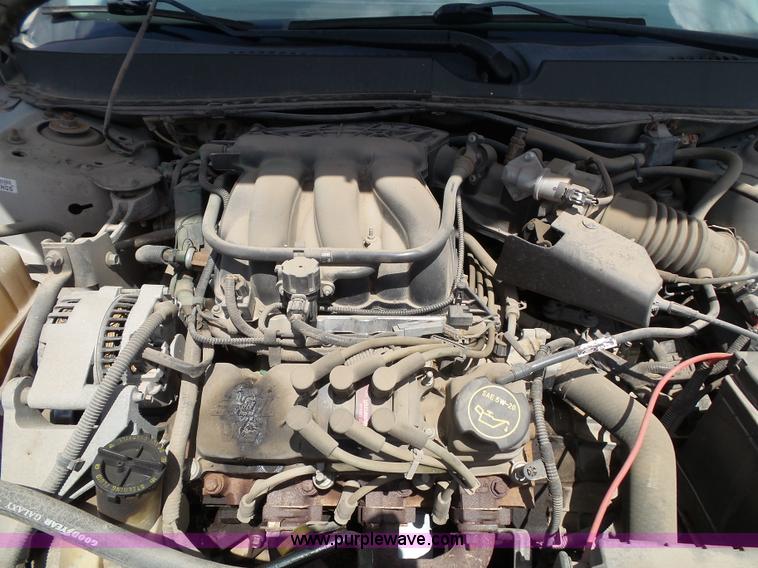 image for item J4831 2006 Ford Taurus SE