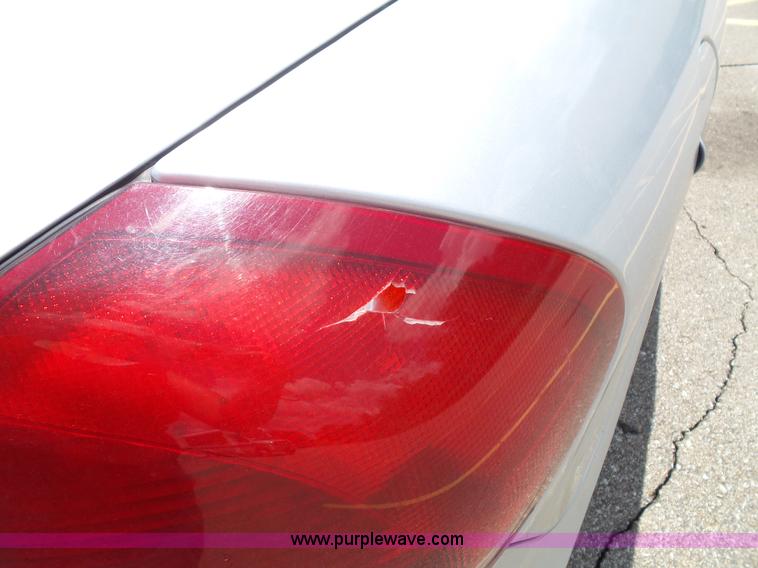 image for item J4831 2006 Ford Taurus SE