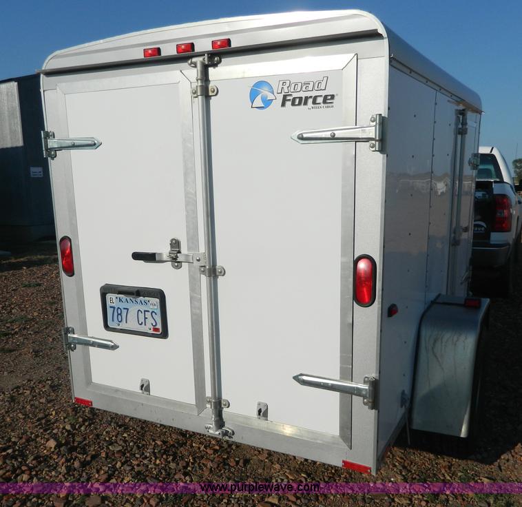 image for item J5128 2009 Wells Cargo enclosed cargo trailer