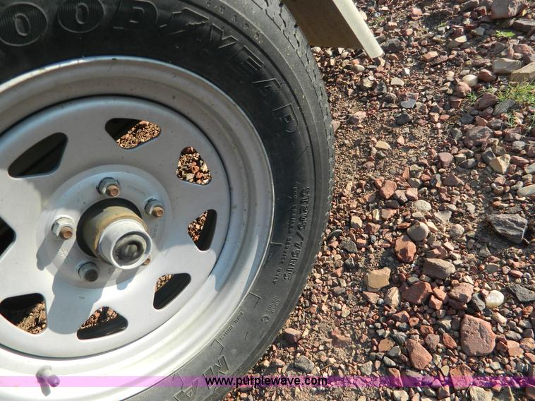 image for item J5128 2009 Wells Cargo enclosed cargo trailer