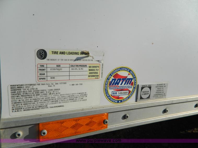 image for item J5128 2009 Wells Cargo enclosed cargo trailer