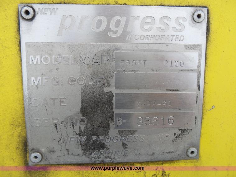 image for item K1169 1999 Freightliner FL70 fuel truck