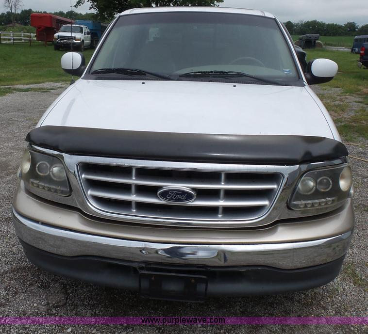 image for item K1614 2001 Ford F150 SuperCrew pickup truck