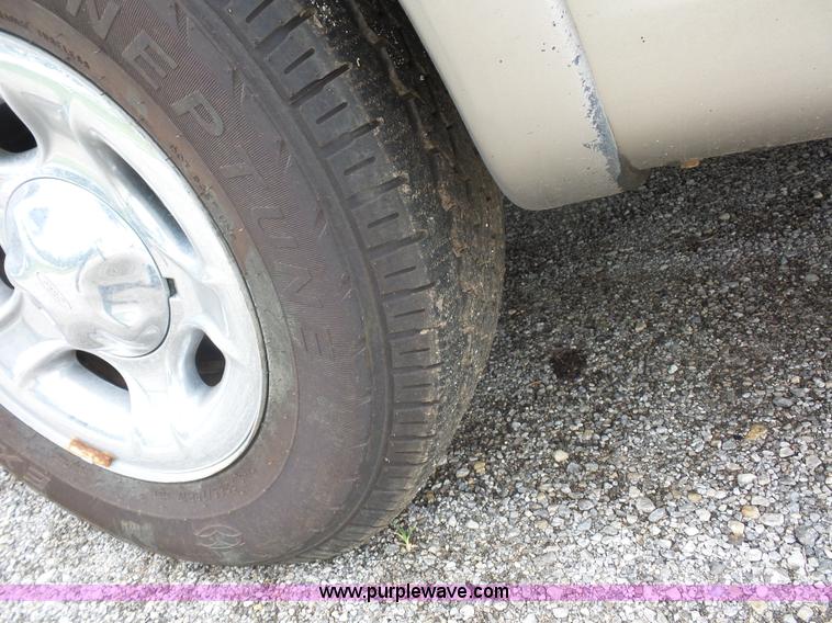 image for item K1614 2001 Ford F150 SuperCrew pickup truck