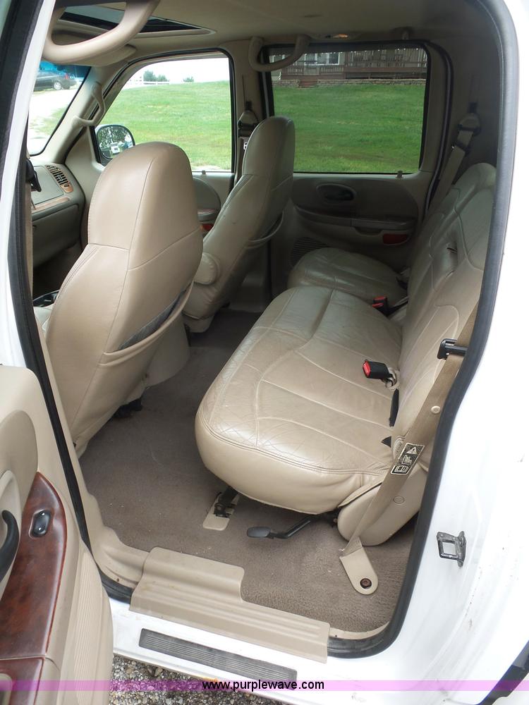 image for item K1614 2001 Ford F150 SuperCrew pickup truck