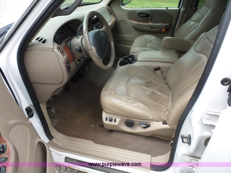 image for item K1614 2001 Ford F150 SuperCrew pickup truck