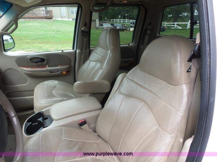 image for item K1614 2001 Ford F150 SuperCrew pickup truck