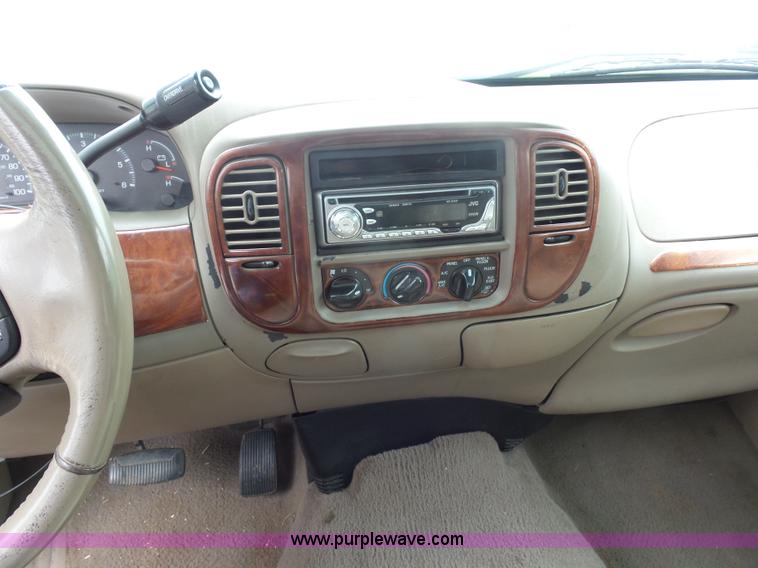 image for item K1614 2001 Ford F150 SuperCrew pickup truck