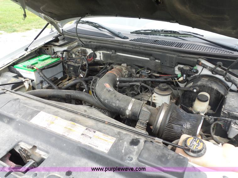 image for item K1614 2001 Ford F150 SuperCrew pickup truck