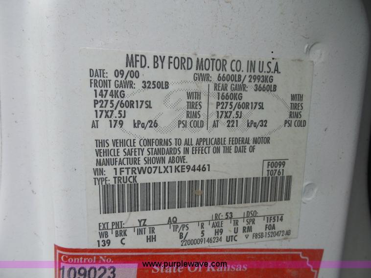 image for item K1614 2001 Ford F150 SuperCrew pickup truck