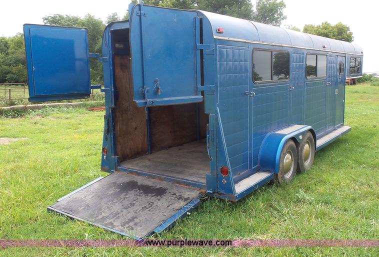 image for item K1617 1992 Sundowner enclosed gooseneck trailer