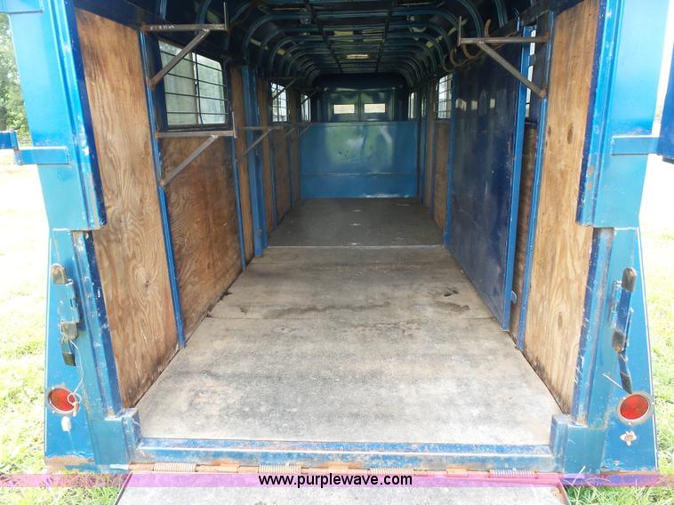 image for item K1617 1992 Sundowner enclosed gooseneck trailer