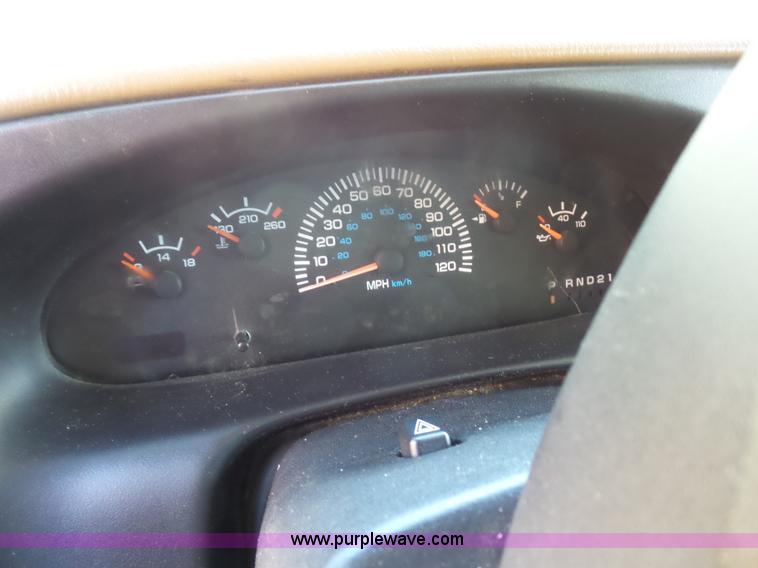 image for item K1628 2000 Dodge Ram Wagon B3500 Maxi van