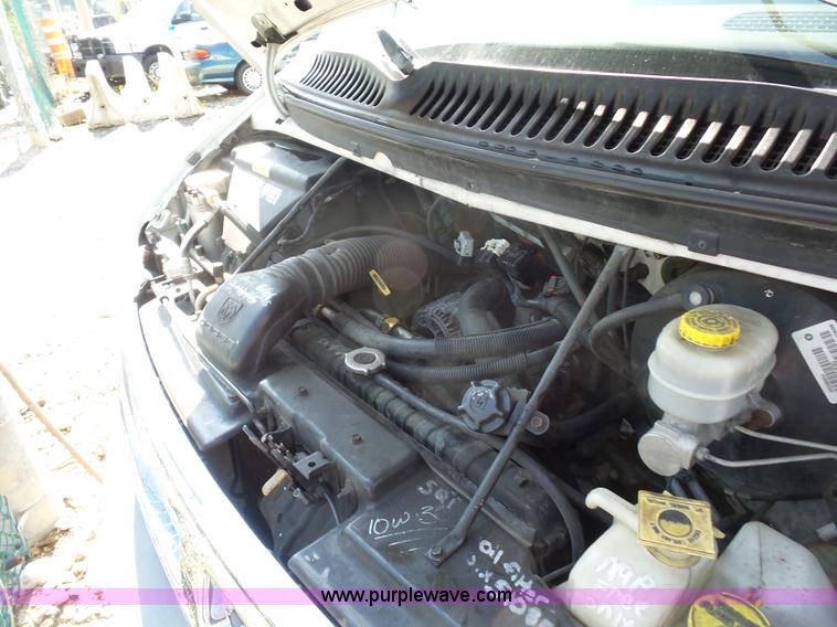 image for item K1628 2000 Dodge Ram Wagon B3500 Maxi van