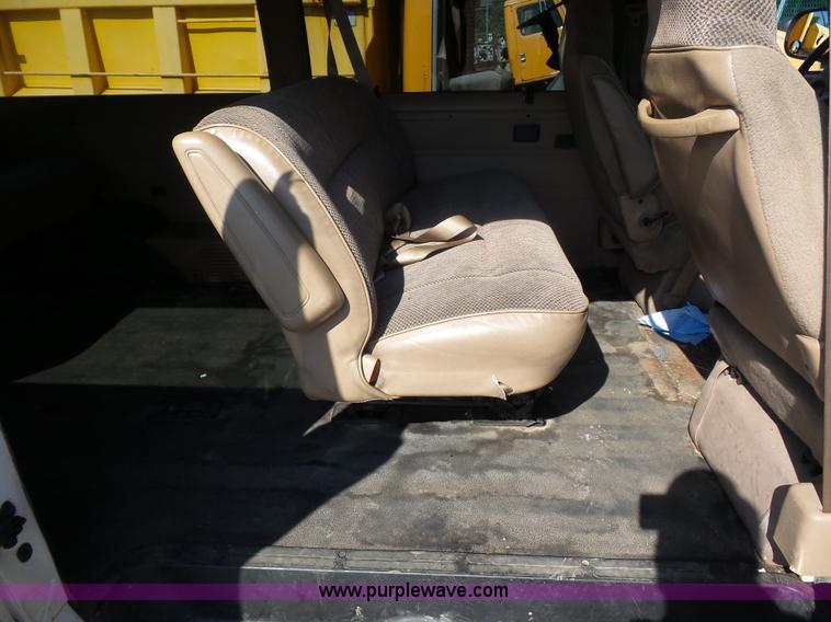 image for item K1628 2000 Dodge Ram Wagon B3500 Maxi van