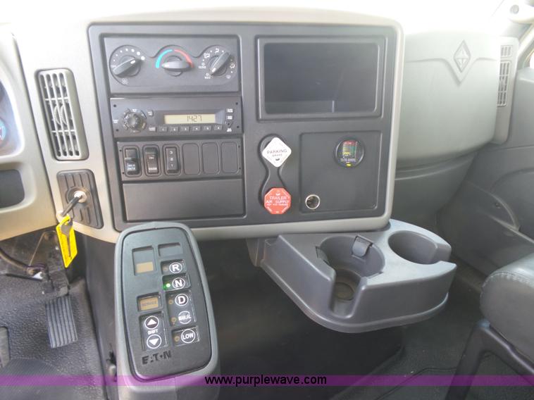image for item K1998 2011 International TranStar 8600 truck cab and chassis