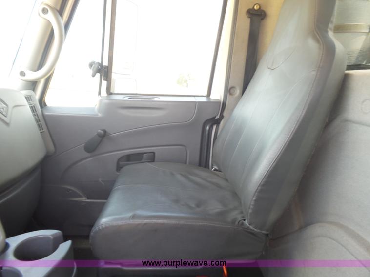 image for item K1998 2011 International TranStar 8600 truck cab and chassis