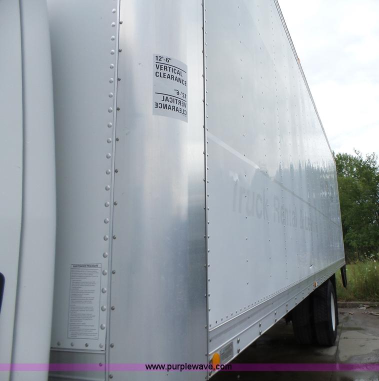 image for item K2176 2005 Freightliner Business Class M2 box truck