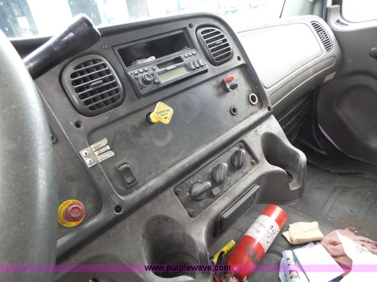 image for item K2176 2005 Freightliner Business Class M2 box truck