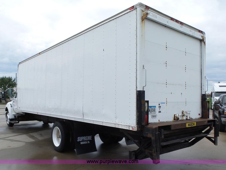 image for item K2177 2005 Ford F650 Super Duty XL box truck