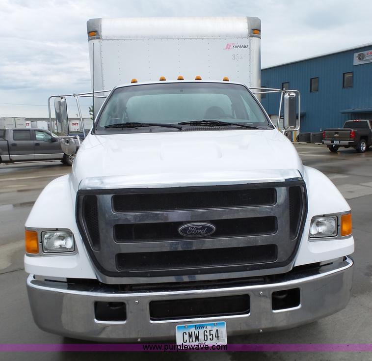 image for item K2177 2005 Ford F650 Super Duty XL box truck