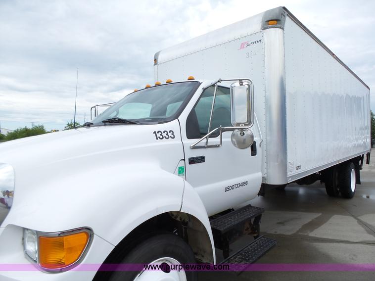 image for item K2177 2005 Ford F650 Super Duty XL box truck