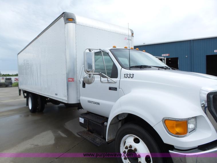 image for item K2177 2005 Ford F650 Super Duty XL box truck